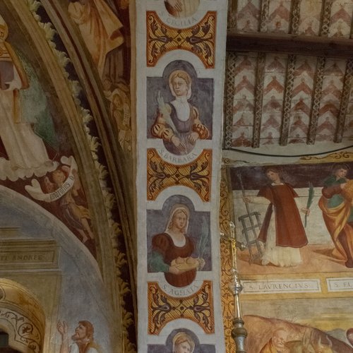 Arco trionfale, intradosso, Sante Martiri, chiesa di Sant'Andrea Apostolo, Gris