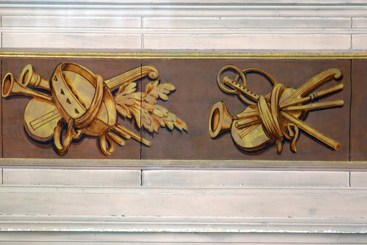 Chiesa della Beata Vergine del Carmine, organo, parapetto