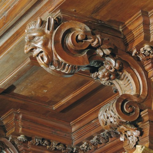 Palazzo Patriarcale, biblioteca, Protromi bestiali nel ballatoio, sec. XVIII, Udine