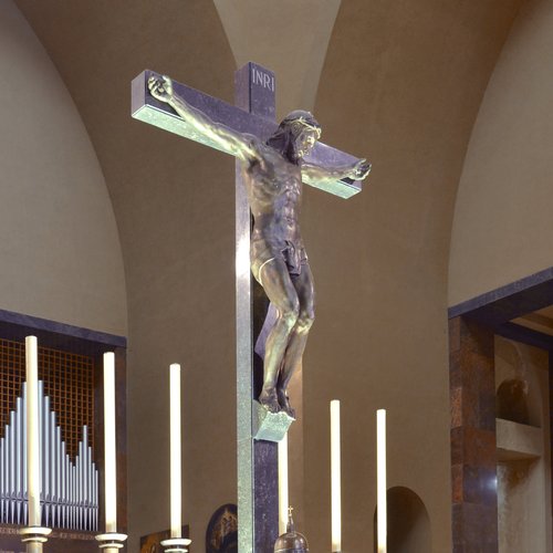 A. Mistruzzi, altare del Tempio Ossario di Udine, Crocifisso bronzeo, 1937 - 1940
