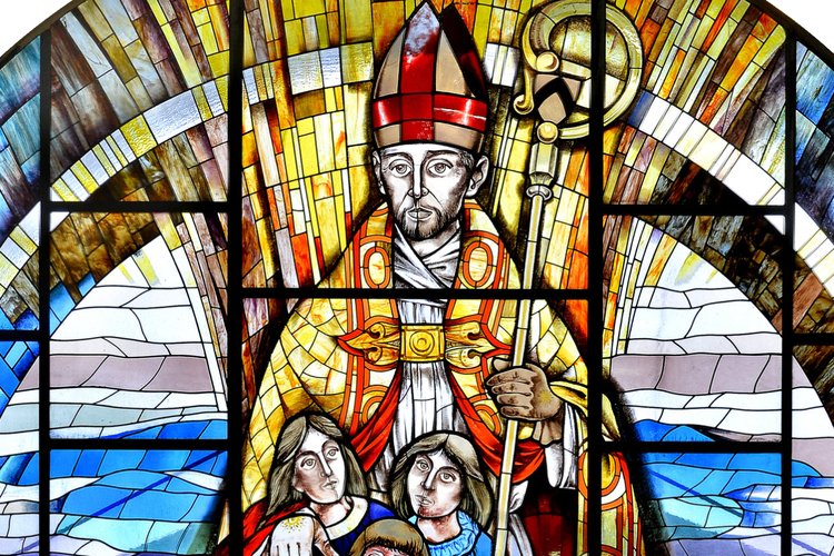 A. Poz, vetrata raffigurante San Nicolò, 1990