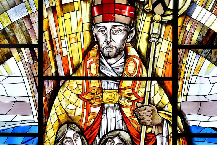 A. Poz, vetrata raffigurante San Nicolò, 1990