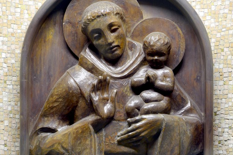 L. Pischiutti, Sant'Antonio da Padova, 1949, rilievo ligneo