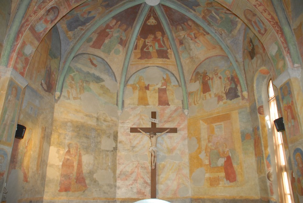 Chiesa di San Martino, veduta dell'abside con piedritti sui lati, Terzo d’Aquileia