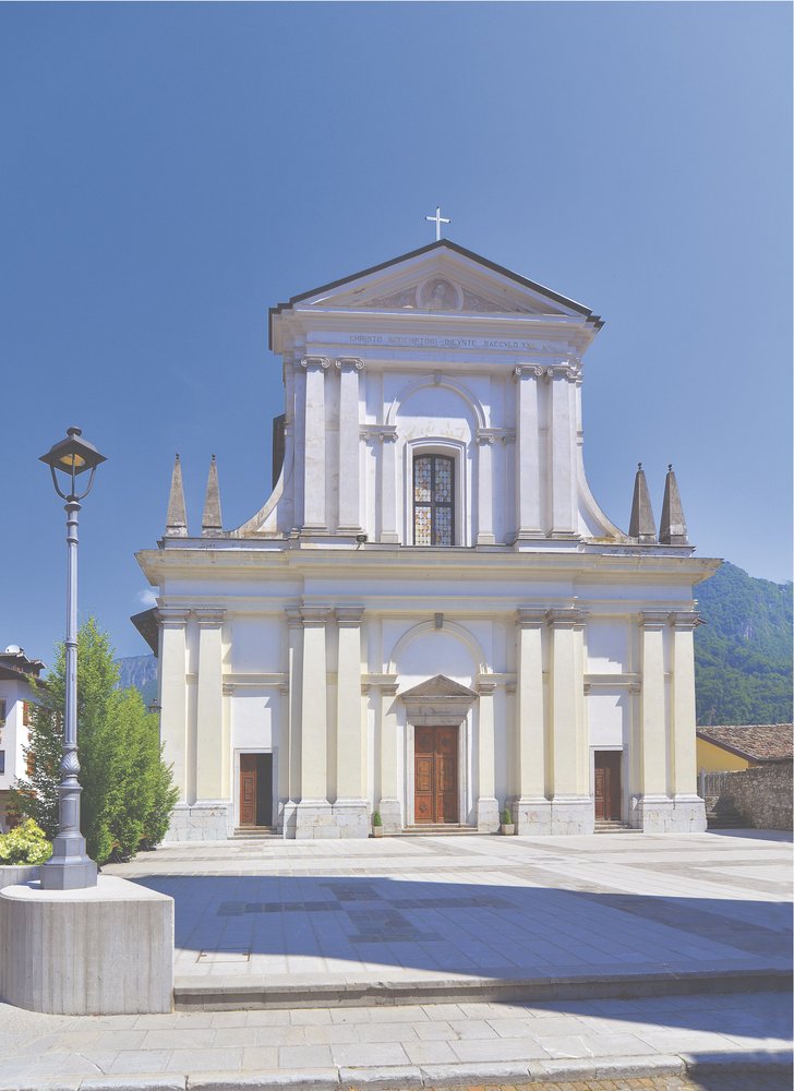 Facciata della chiesa della Vergine del Rosario e san Daniele profeta