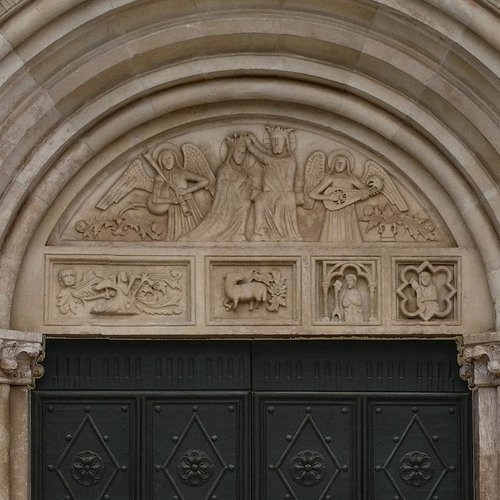 Duomo di Spilimbergo, portale in pietra, Zenone da Campione, 1376