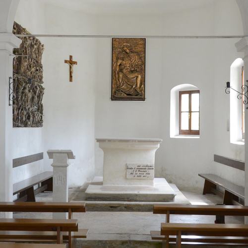 Oratorio di San Canciano al cimitero, vista dell'interno, Lestans