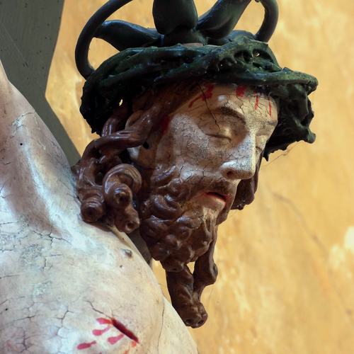 Chiesa parrocchiale di Variano, Ludovico Olivo, Crocifisso, particolare, 1711