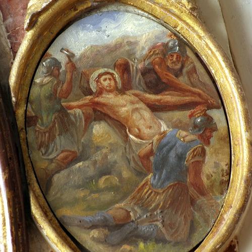 Chiesa parrocchiale di Variano, Luigi Filipponi, Crocifissione, medaglione, Altare della Beata Vergine del Rosario, 1745