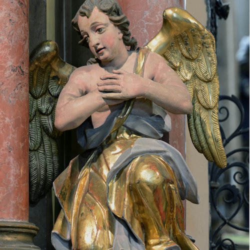 Altare dell'Incoronazione, angioletto orante