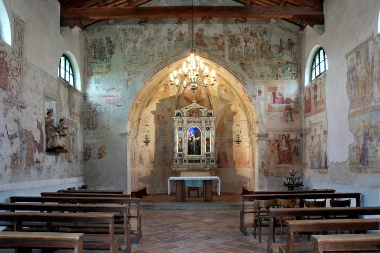 Chiesetta campestre di San Leonardo, interno, Variano