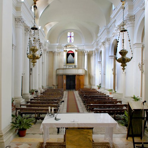 Chiesa di San Giacomo, interno visto dall'altar maggiore, Polcenigo