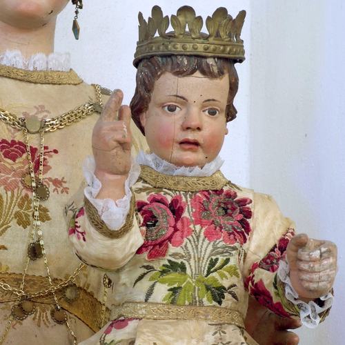 Chiesa parrocchiale di Variano, Madonna con Bambino, particolare, XVIII-XIX sec, Altare della Beata Vergine del Rosario