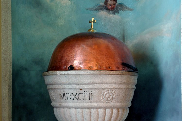 Il fonte battesimale, Chiesa vecchia di San Michele, Cervignano