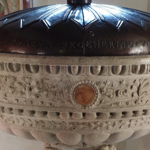 Duomo di Spilimbergo, cappella di destra, Giovanni Antonio Pilacorte, fonte battesimale, 1492