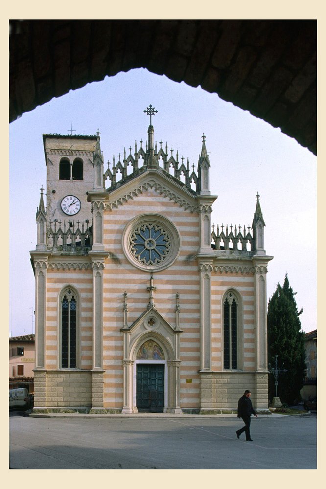 Duomo di Valvasone, facciata