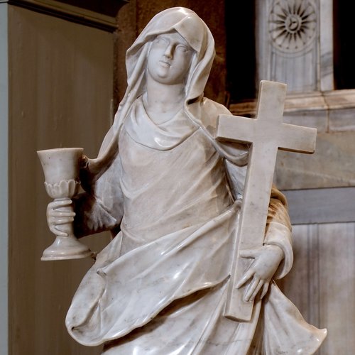 La Fede, statua marmorea all'invito dello scalone del presbiterio, sec. XVIII