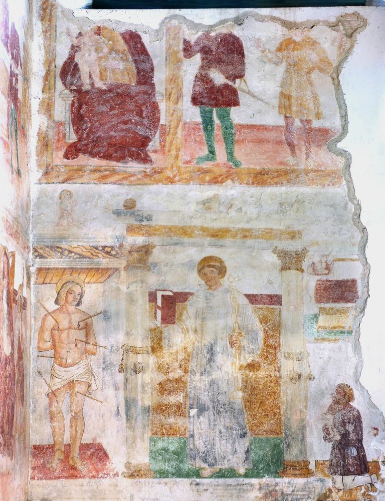 Chiesetta campestre di San Leonardo, affeschi parete destra, Due cavalieri recano omaggio a Maria (sopra), Madonna tra San Sebastiano e San Rocco (sotto), sec. XVI, Variano