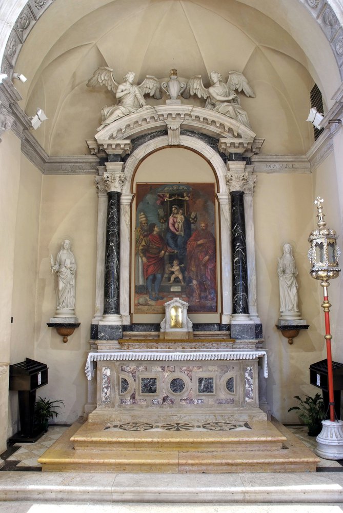 Altare della Cappella di San Mauro