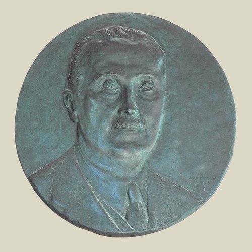 Medaglione riproducente Dante Fornasir, chiesetta della Mater Dei, Cervignano