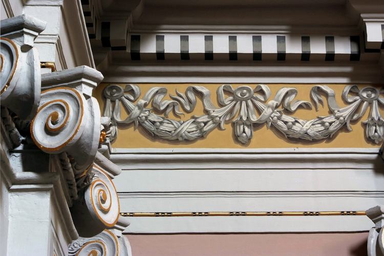 Chiesa di San Lorenzo martire di Talmassons, coro, Leonardo Elia con i discepoli Giovanni Pittini e Alessandro Tessitori, fregio delle pareti perimetrali, 1933