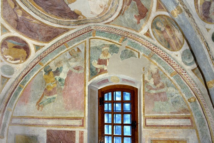 Gedeone che riceve l'annuncio da un angelo, Re David e figura femminile, sec. XV. Chiesa di Santa Maria, già a Bevazzana