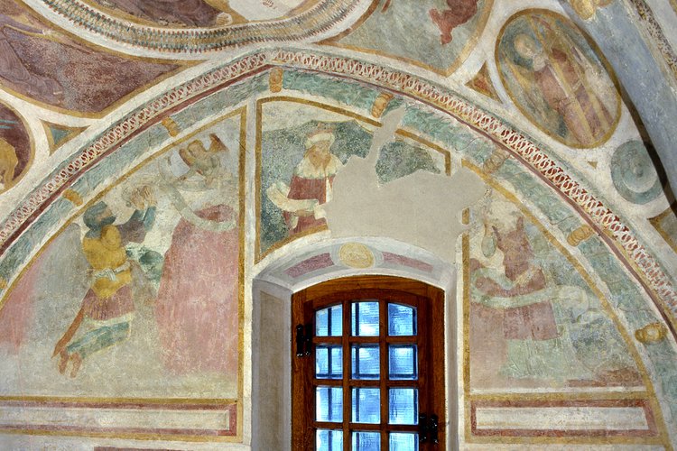 Gedeone che riceve l'annuncio da un angelo, Re David e figura femminile, sec. XV. Chiesa di Santa Maria, già a Bevazzana