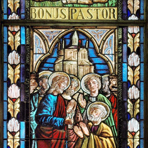 Scolari e Salviati, Et tibi dabo claves regni caelorum, particolare della vetrata del Buon Pastore, Duomo di Mortegliano, 1950-1951