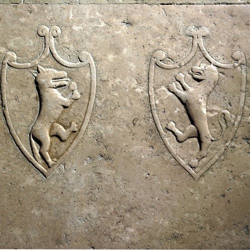 Stemma dei nobili di Valvasone e di Cuccagna, lapide sepolcrale, fine XVI secolo