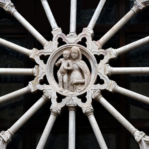 Rosone, Clipeo, Madonna con bambino, Chiesa di Sant'Antonio Abate, San Daniele del Friuli