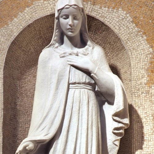 Fred Pittino (disegno) / Giovanni Patate (esecutore), Statua della Madonna del Conforto, 1955 - 1956, marmo