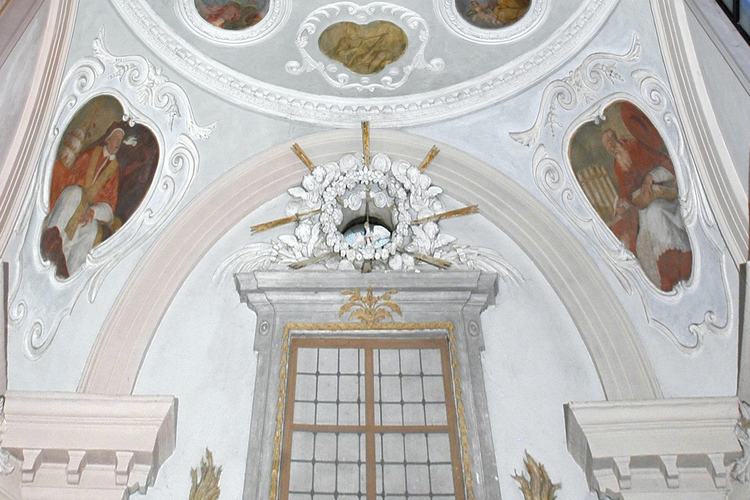 Pieve di Sant'Andrea, veduta del presbiterio della vecchia chiesa, ora atrio dell'attuale, Pozzuolo