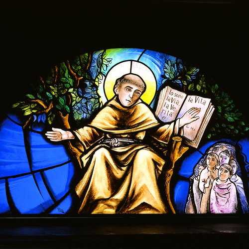 Chiesa della Beata Vergine del Carmine, vetrate, episodi della vita di Sant'Antonio da Padova, Arrigo Poz, 2000-2001