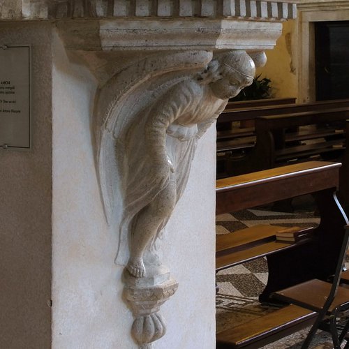 Duomo di Spilimbergo, ambone con angelo reggimensola, Giovanni Antonio Pilacorte, 1487