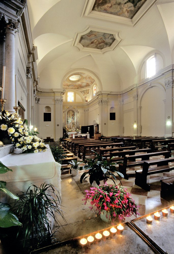 Chiesa della Santissima Trinità, Mortegliano, interno