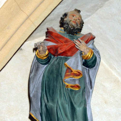 Altare maggiore, statue alla sommità dell'altare