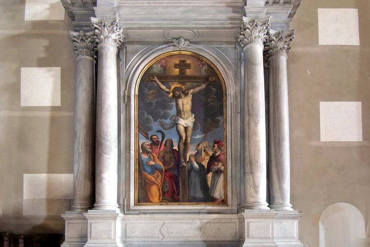 Altare del Crocifisso