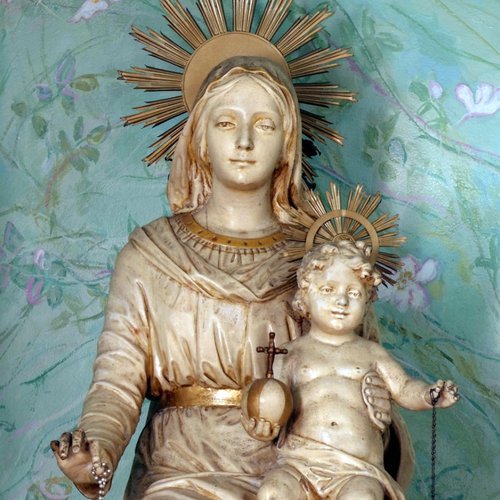 Altare della Madonna del Rosario, sec. XVIII, statua della Madonna