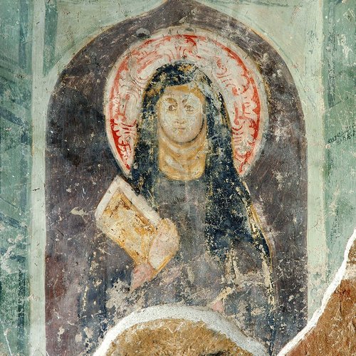 Particolare della bifora con Ss. Caterina e Scolastica