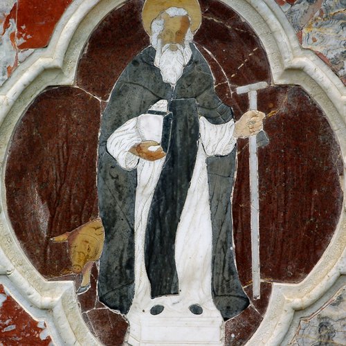 Paliotto marmoreo dell'altare di Sant'Antonio Abate, effigie di Sant’Antonio Abate, in abiti monastici, con il saio e il bastone a T dell’eremita, pieve di San Lorenzo in Monte di Buja