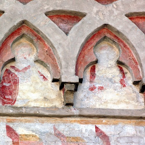 Decorazione parietale, sul prospetto settentrionale, XV secolo, figure di santi