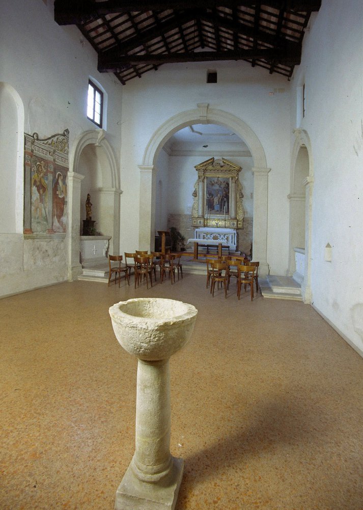 Chiesa dei Santi Pietro e Paolo, interno