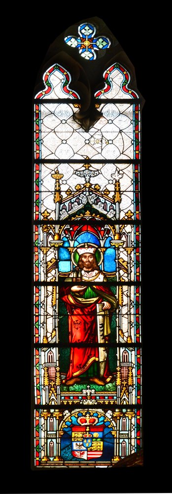 Le vetrate del presbiterio