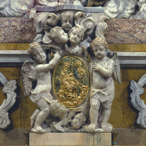 Chiesa della Beata Vergine del Carmine, Altar maggiore, angeli