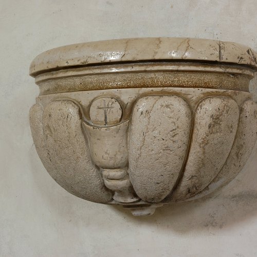 Chiesa della Madonna della Salute (già Ognissanti), acquasantiera, Polcenigo