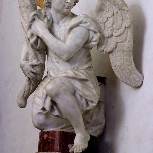Angelo reggicero ai lati dell'altar maggiore; marmo, fine sec. XVII o inizi XVIII