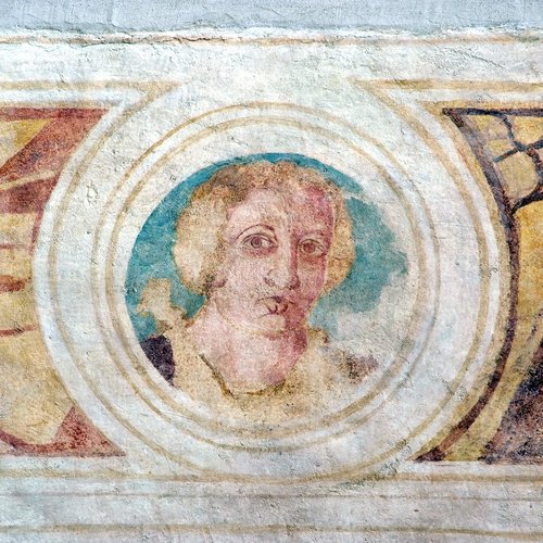 Ritratto appartenente a un ciclo affrescato nel sottotetto della navata centrale del duomo, sec. XVI