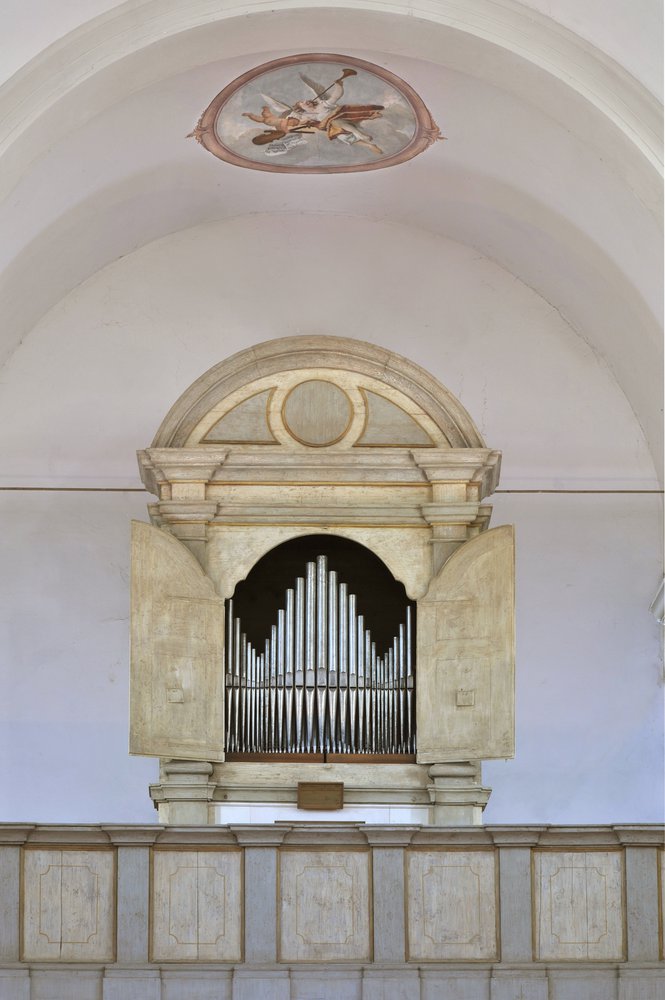 Organo antico della parrocchiale di Paularo