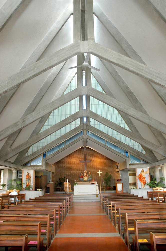 Interno della chiesa superiore. Chiesa del Cristo Redentore