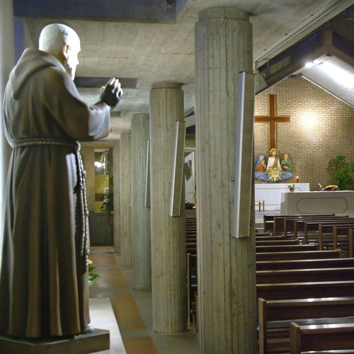 Interno della chiesa superiore. Chiesa del Cristo Redentore